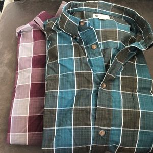 2 men’s plaid dress shirts
